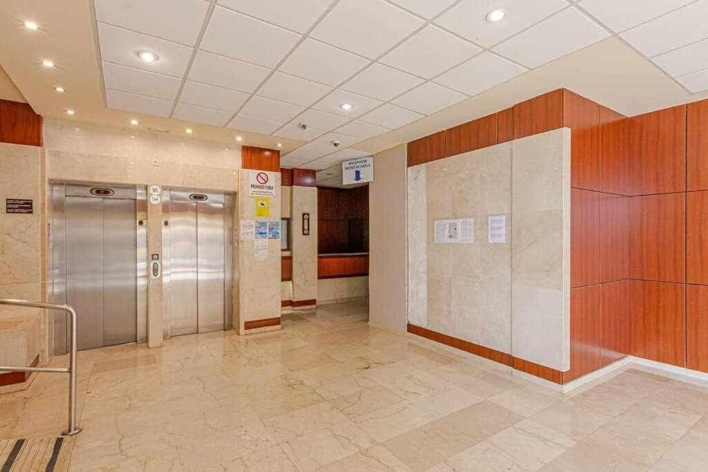 797 Holiday Rentals- Apartamento En Aloha Playa Frente Al Mar Benalmádena Esterno foto