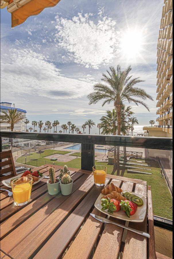 797 Holiday Rentals- Apartamento En Aloha Playa Frente Al Mar Benalmádena Esterno foto