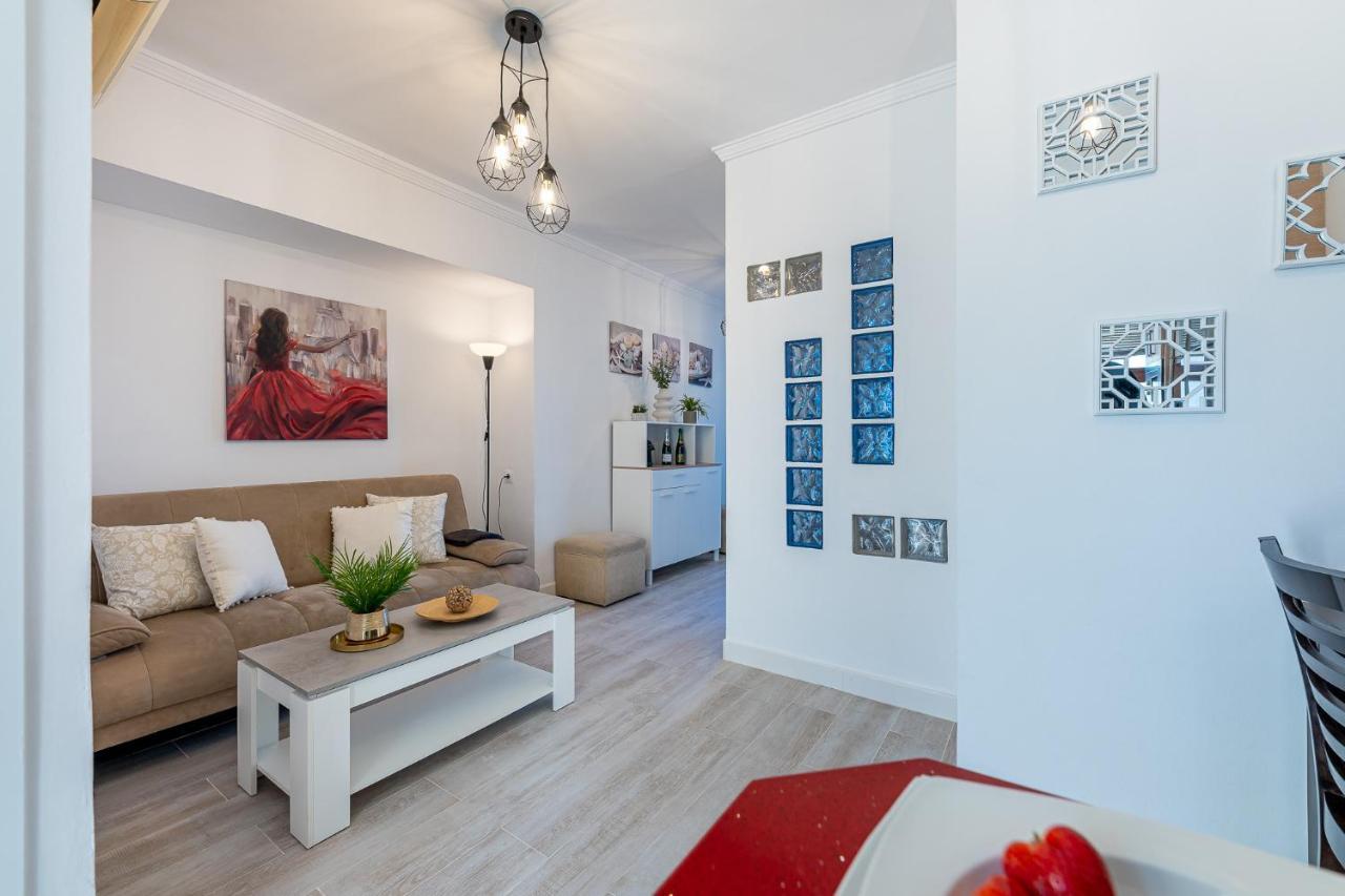 797 Holiday Rentals- Apartamento En Aloha Playa Frente Al Mar Benalmádena Esterno foto